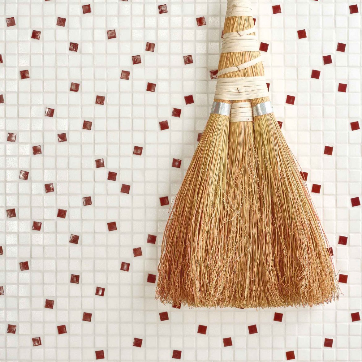 Freckles, Studio Irvine, M+