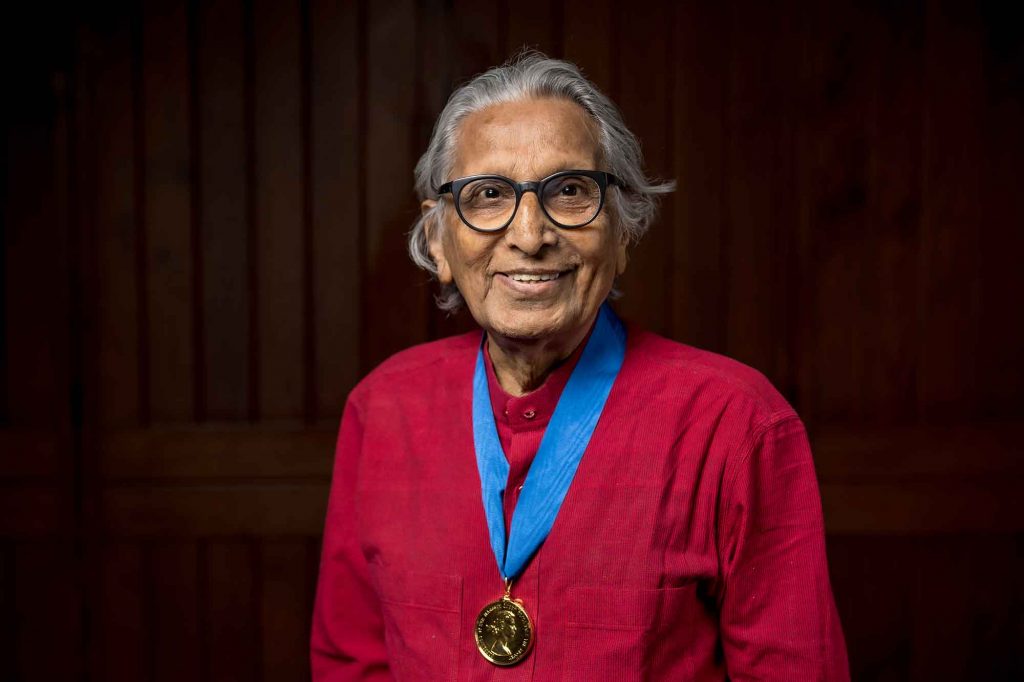 Balkrishna Doshi erhält die RIBA Gold Medal 2022. Foto © Vinay Panjwani