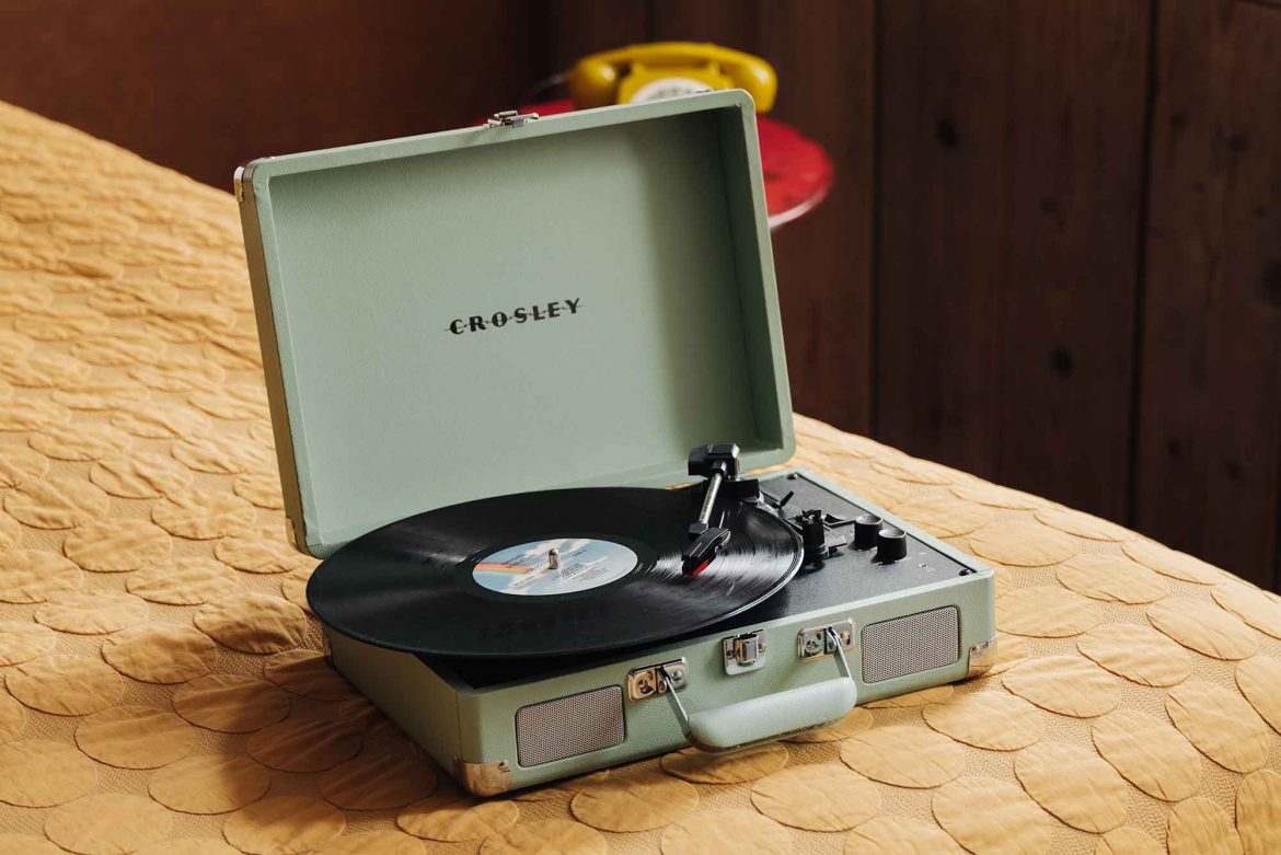 Max Brown x Crosley Vinyl-Player