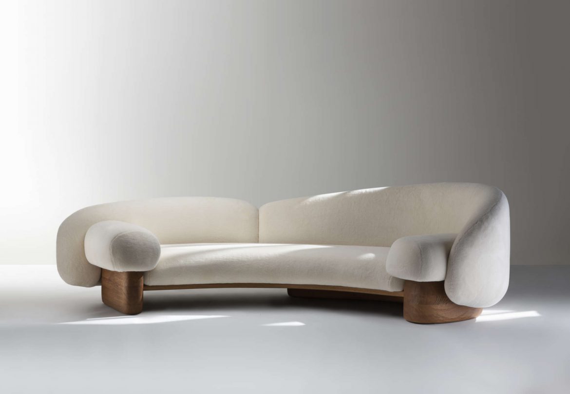 Im Mittelpunkt der Präsentation von Friedman Benda wird ein Sofa von Raphael Navot stehen. Es zeigt das Gespür des in Paris ansässigen Designers für Komposition, Komfort und Handwerkskunst. © Friedman Benda / Raphael Navot