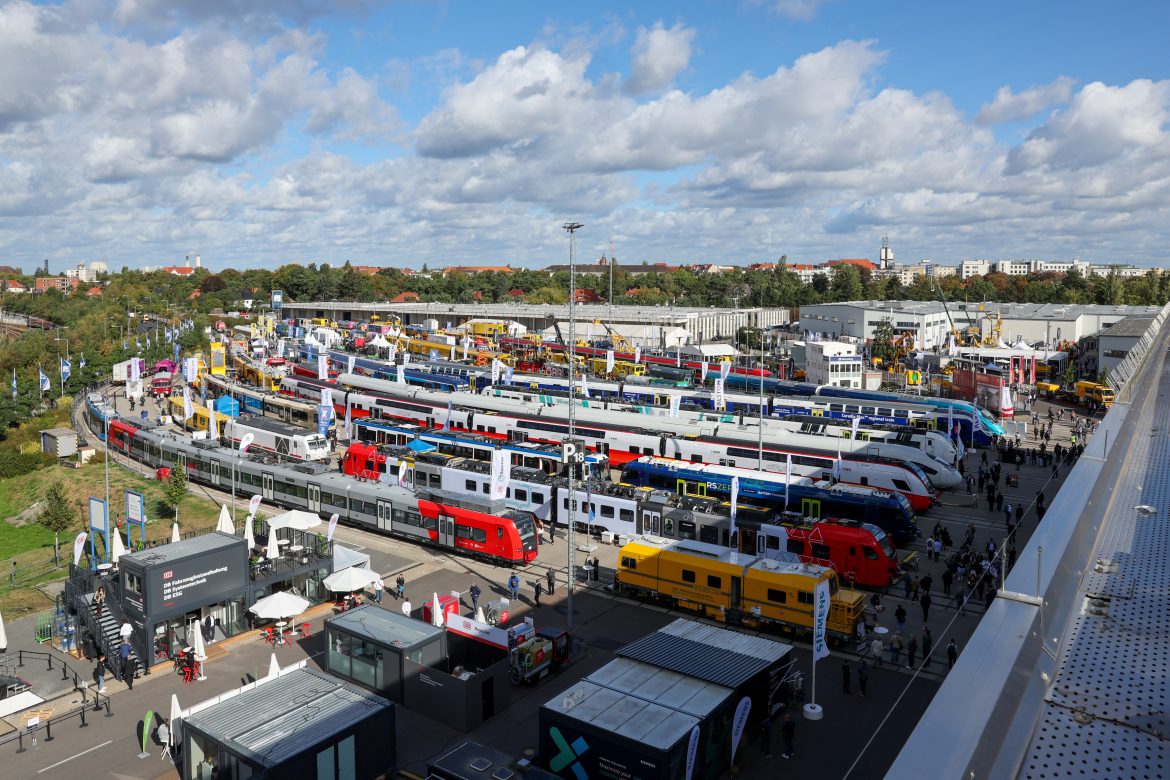 Beeindruckende Perspektive auf das Schienengelände der InnoTrans 2024 in Berlin. © Messe Berlin GmbH