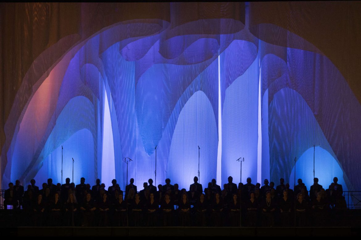 Aufführung von Verdis „Simon Boccanegra“ im Teatro San Carlo in Neapel. Bühnenbild: Kengo Kuma. © Luciano Romano / Teatro di San Carlo 2024