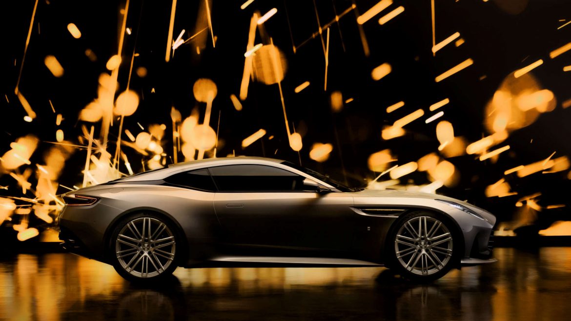 Anlässlich des 60-jährigen Jubiläums der Partnerschaft zwischen Aston Martin und der James-Bond-Filmreihe wird es exakt 60 Fahrzeuge der DB12 Goldfinger Edition geben. © Aston Martin