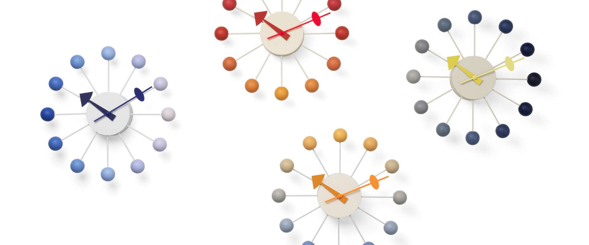 Die Limited Edition der Ball Clock ist in vier Farbvarianten erhältlich, die mit ihren Farbverläufen unterschiedliche Stimmungen verbreiten. © Vitra